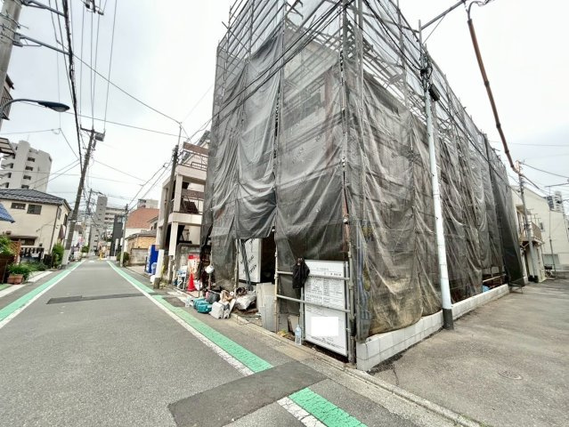 北区上十条4丁目　新築戸建　残1棟の前面道路含む現地写真|現地写真

ご内見希望・資料請求などお気軽にお問い合わせ下さい！
03-5990-5201