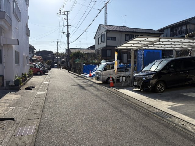 【前面道路含む現地写真】