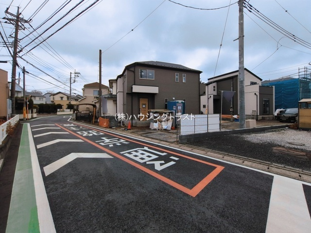 仲介手数料無料　TIARA所沢市久米４期・新築全4棟の前面道路含む現地写真