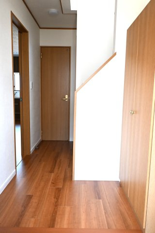 茅ヶ崎市萩園　戸建の玄関