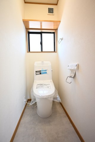 茅ヶ崎市萩園　戸建のトイレ