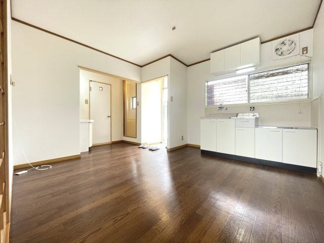 第二奥村ハイツの居間・リビング|ゆったり過ごせる居間です