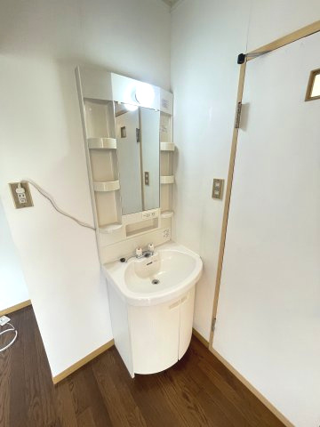 第二奥村ハイツの独立洗面台|独立洗面化粧台付き