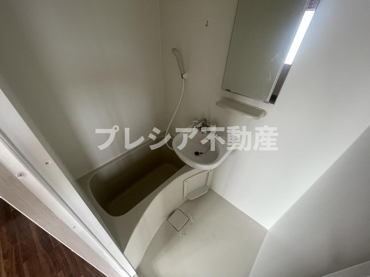 ヴィヴァンデ上甲子園の浴室