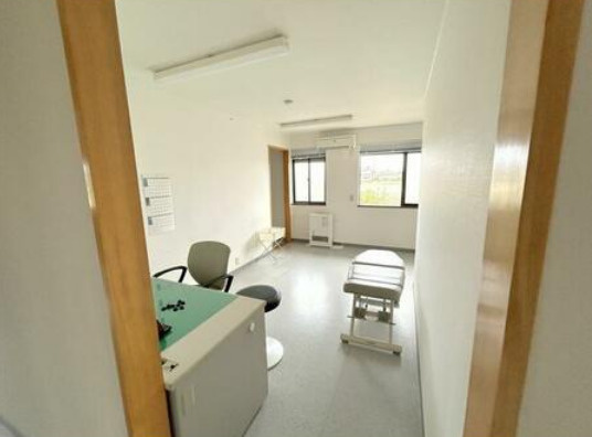 東郷町春木追分診療所の内装