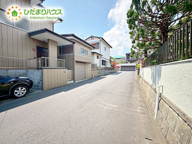 【前面道路含む現地写真】 | 水戸市元吉田町　中古戸建 | 前面道路は交通量が少なく、お車の運転が苦手な方でも安心です！