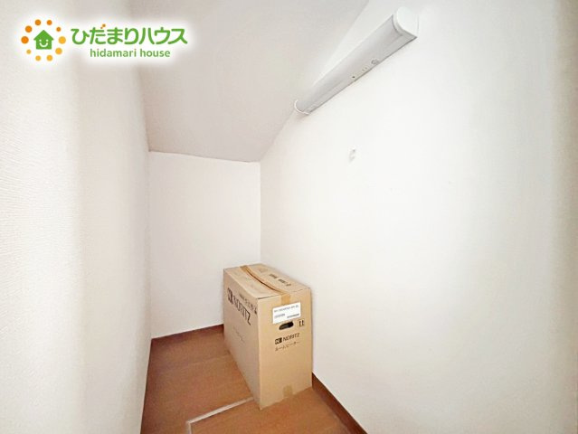 【収納】 | 水戸市元吉田町　中古戸建 | 便利な廊下収納があるので掃除機や買いだめする洗面所用品はもちろん、箱買いしたペットボトルまでしまえます(^^)
