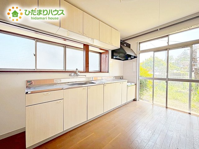 【キッチン】 | 水戸市元吉田町　中古戸建 | ママのことを考えた、ゆとりあるキッチンスペースで、お料理がもっと楽しくなっちゃいますね(^^♪