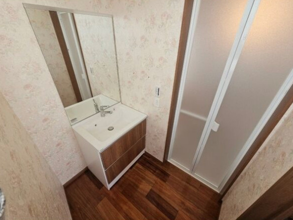 名谷町戸建の独立洗面台