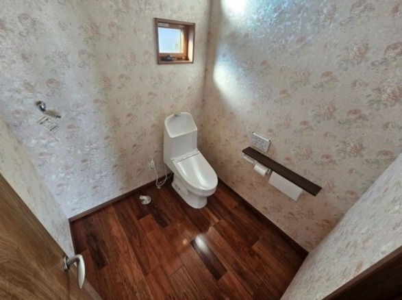 名谷町戸建のトイレ