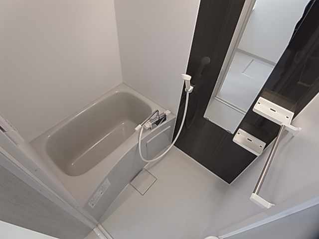 神戸市兵庫区会下山町２丁目のアパートの浴室|浴室