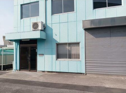 知立谷田倉庫付貸事務所の外観