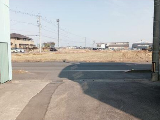 知立谷田倉庫付貸事務所の駐車場