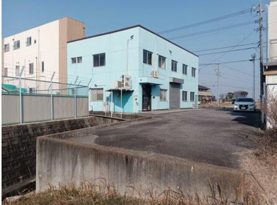 知立谷田倉庫付貸事務所の外観