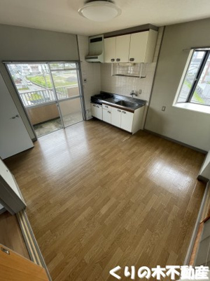 【居間・リビング】 | ルミウス北鳥生１ | 居間です