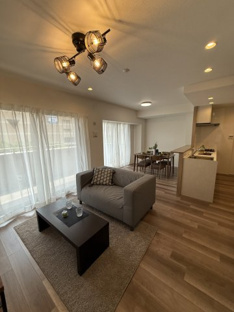 【居間・リビング】ウインヒルズジェームス山 