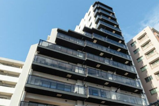 【外観】 | 鉄筋コンクリート造のがっちりとした建物。