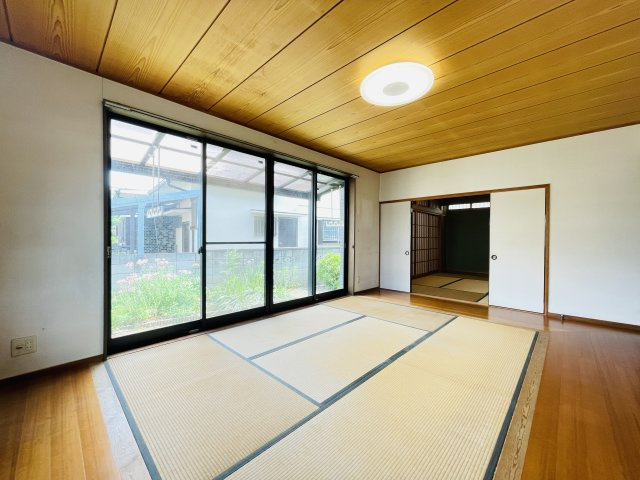 【居間・リビング】 | 本庄市南２丁目　中古戸建