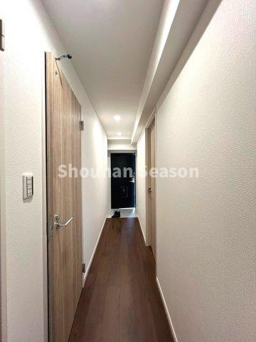 【内装】 | 部外者の侵入を防ぎ、もしもの事態を抑止する「オートロック」機能付◎
安心のアフターサービス保証付きです♪