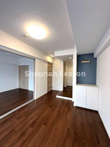 【居間・リビング】 | 動線計画が立てやすく、家族の気配を身近に感じられるワンフロア◎◎　
老後まで安心して暮らせます♪