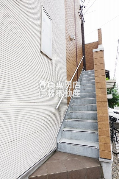 Air de vivre(アールドヴィーヴル)のエントランス