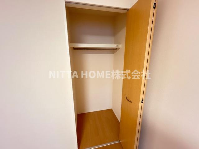 Ｃａｓａ美輪Ⅰの収納|洋室にクローゼットがあります(*^-^*)