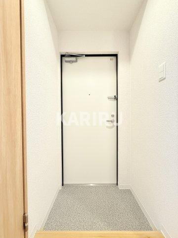 ソリティア桃谷の玄関