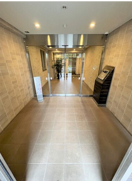 豊島区西池袋３丁目の賃貸マンションのエントランス