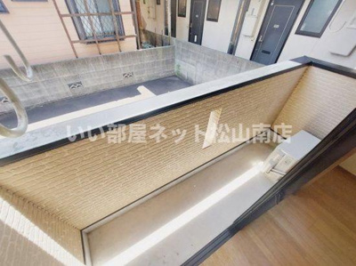 【バルコニー】 | グランシャリオ南斎院