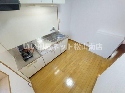 【キッチン】 | グランシャリオ南斎院