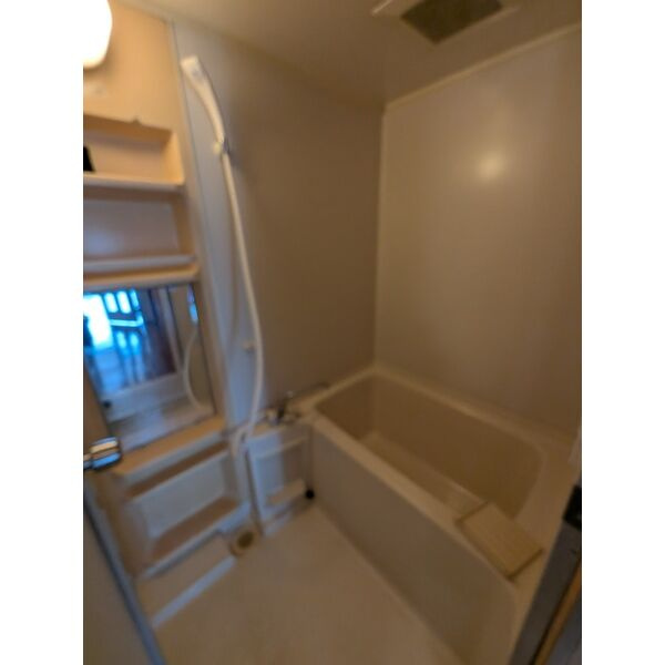 Enzzo Kuriyamaの浴室