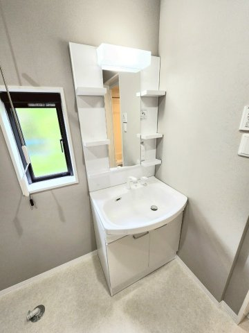 RESET HOUSE－リセットハウス－若松区新大谷町【若松区　中古戸建】の独立洗面台|独立洗面台♪シャワー付きです♪　【若松区　中古戸建】