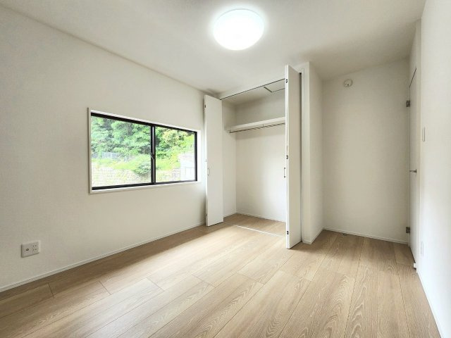 RESET HOUSE－リセットハウス－若松区新大谷町【若松区　中古戸建】の洋室|2階5.6帖洋室は子供部屋にちょうどいい広さ♪　【若松区　中古戸建】