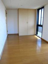 ゆったり過ごせるリビングです