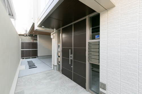 シャーメゾン　エクラージュ　２のエントランス