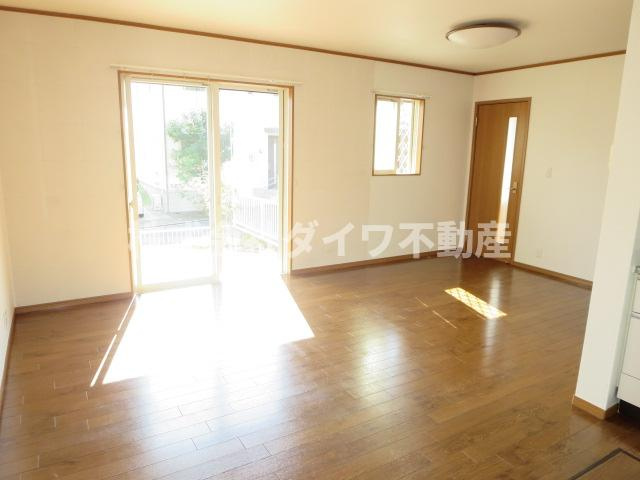 Rocky Moon Hills　B棟の居間・リビング