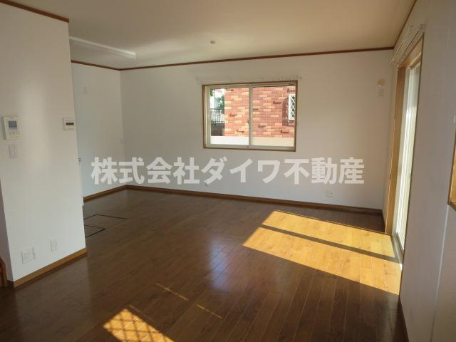 Rocky Moon Hills　B棟の居間・リビング