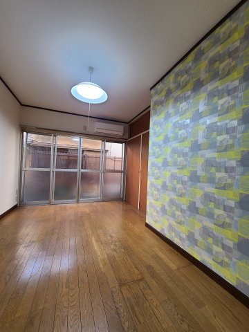 apartment 上高田５丁目