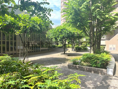 【中庭】 | コスモシティ新所沢けやき台 | 敷地内の中庭