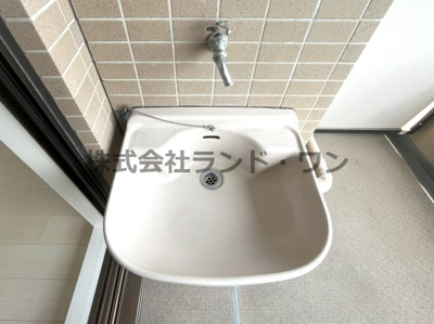【バルコニー】 | コスモシティ新所沢けやき台 | バルコニーにはスロップシンク付き