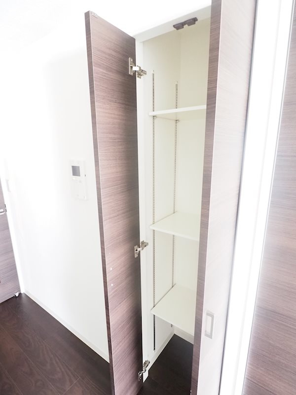 レジディア文京本郷Ⅲの収納|※写真は同タイプの別室になります