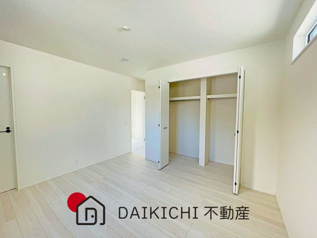 【洋室】 | 東松山市石橋23-2期　LIGNAGE　新築戸建　全4棟　2号棟