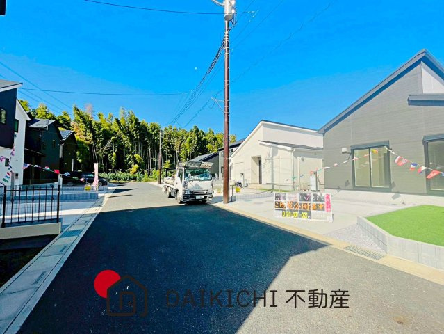 【前面道路含む現地写真】 | 東松山市石橋23-2期　LIGNAGE　新築戸建　全4棟　2号棟