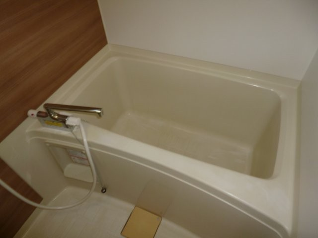 フリージア倉敷の浴室