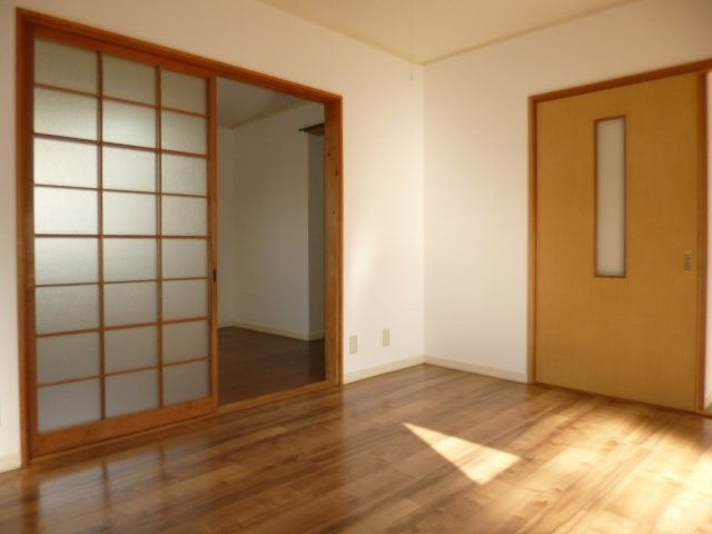 フリージア倉敷の洋室