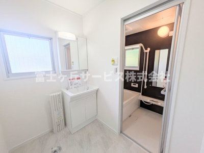 【脱衣所】 | 浜松市浜名区細江町中川 中古戸建て | 脱衣場です