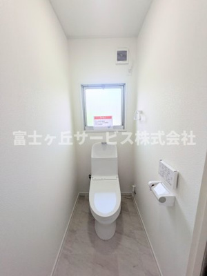 【トイレ】 | 浜松市浜名区細江町中川 中古戸建て | トイレです