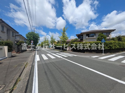 【前面道路含む現地写真】 | 浜松市浜名区細江町中川 中古戸建て | 前面道路です