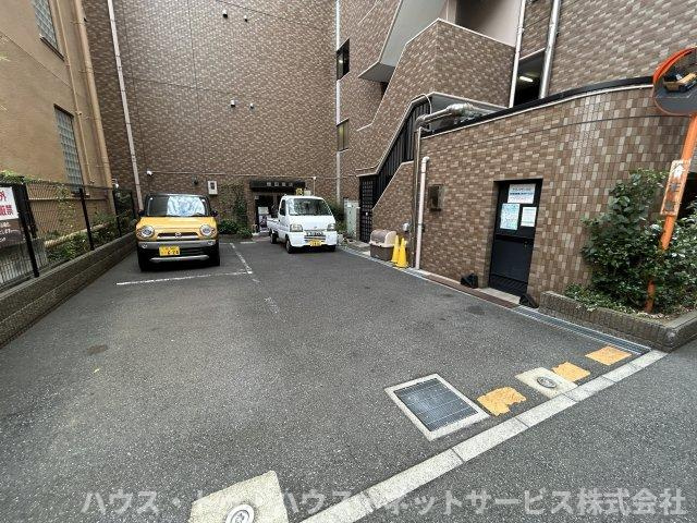 エスペランサＭの駐車場