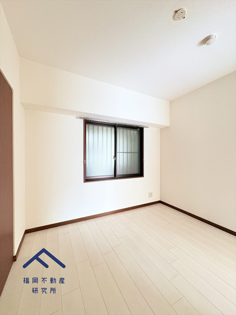 エトアール原の洋室